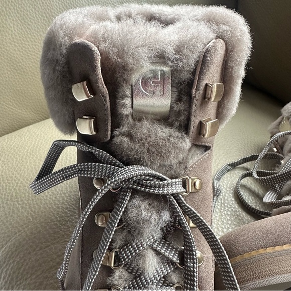 NWT Cole Haan Boots - Size 10 - Picture 5 of 6